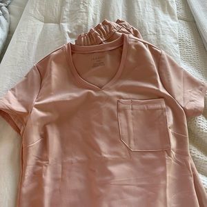 Jaanuu Pink Scrub top & Bottoms NWT